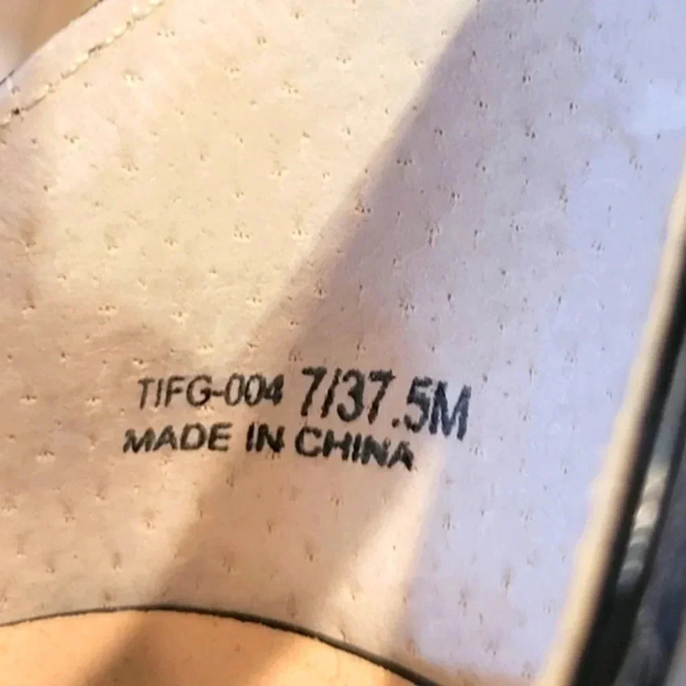 Chinese Laundry new without