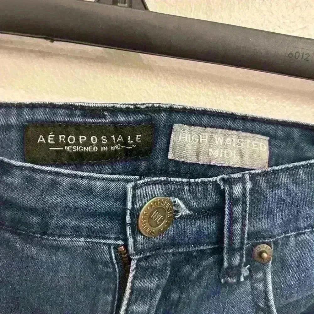 Aeropostale womans dark blue Jean shorts 4