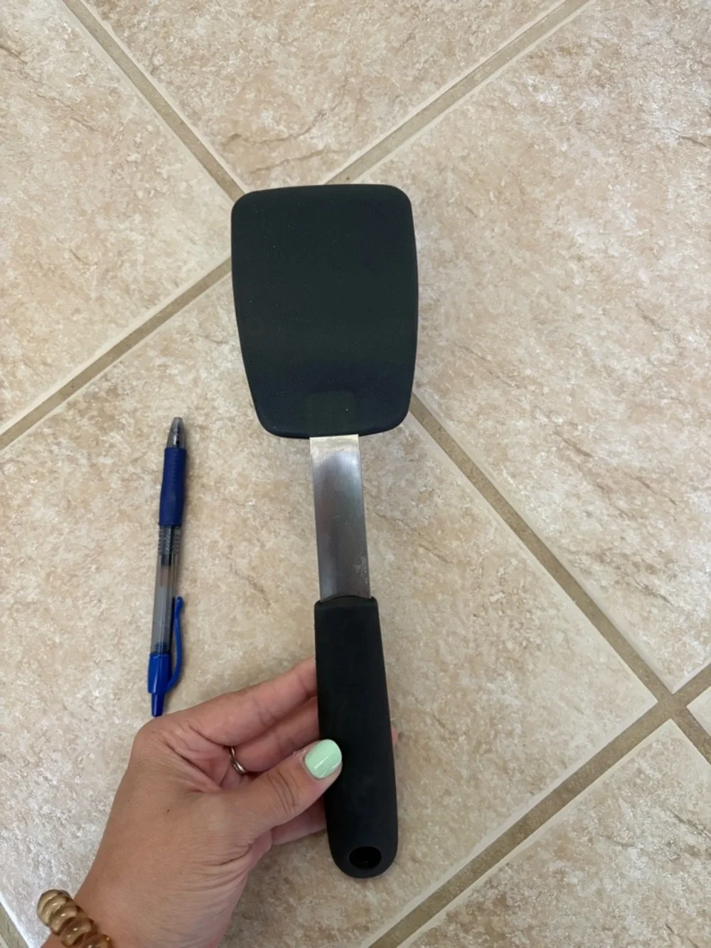 Oxo handle 12