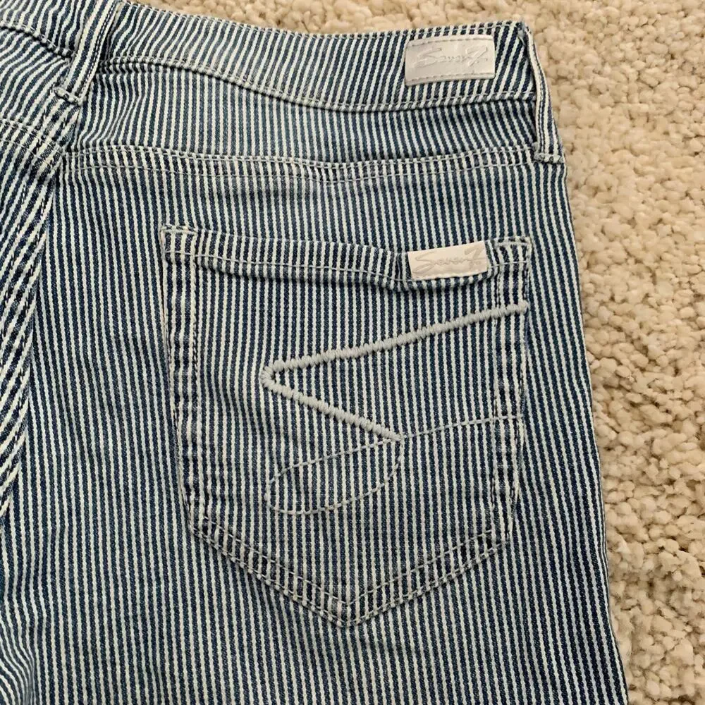 Seven 7 Jeans Shorts Womens Sz 10 Railroad Stripe Bermuda Blue Stretch Denim