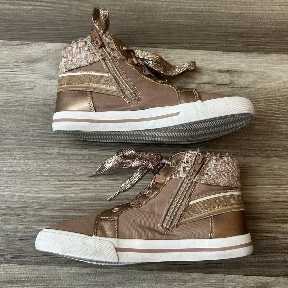 DKNY Girls Fashion Shoes Size 3.5 Gold Lace Up Side Zipper Mid Top Sneakers GUC