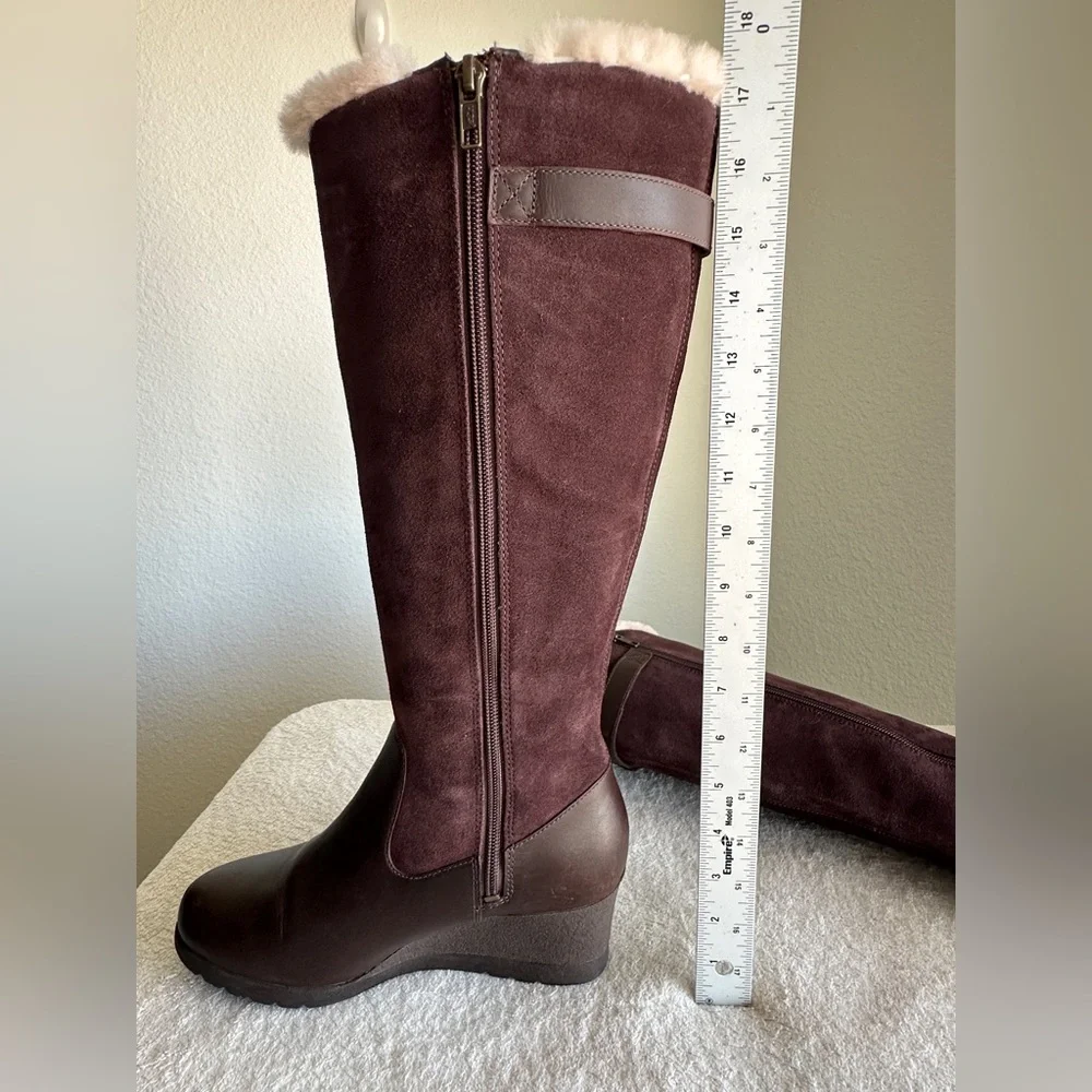 UGG wedge boots‎ Mischa Waterproof Boot size 8 burgundy NWOT
