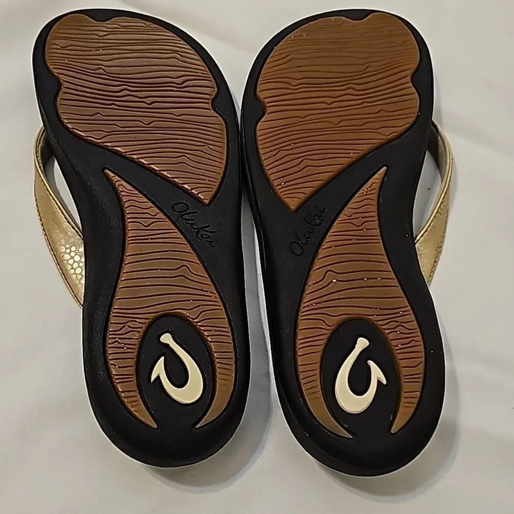 Olukai ho'opio flip flop sandals girls‎ size 39 (9) US gold