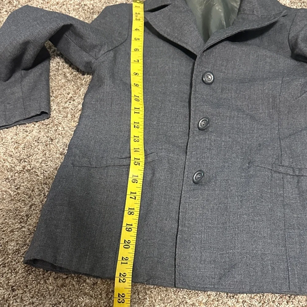 Kids‎ Gray Button-Up Blazer Size 8