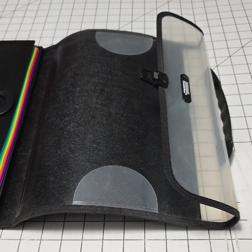 Pendaflex Desk Free Hanging Organizer With Case, 1/3 Tab, 6 Pockets, Letter NWOT