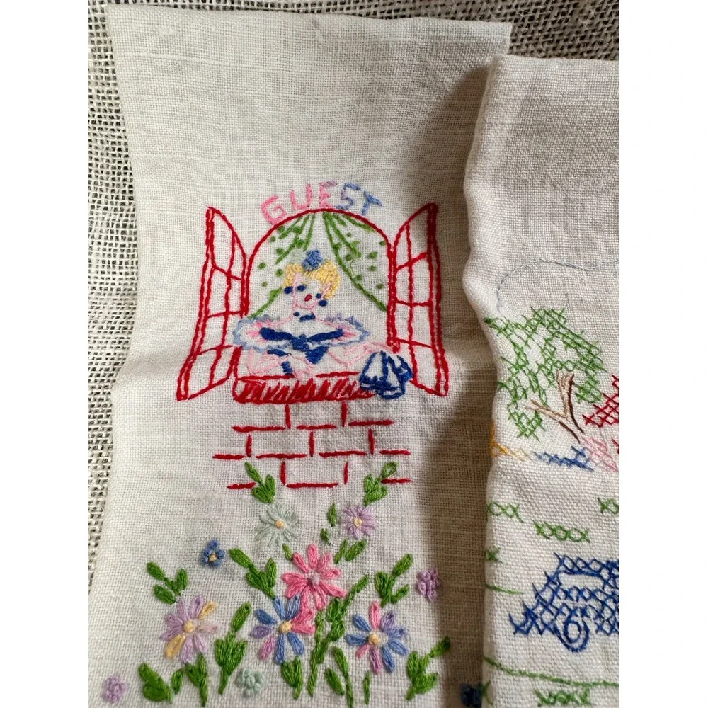 Hand Embroidered Linen Hand Towels Set of 3 Welcome Guest Cottagecore 12x18 vtg
