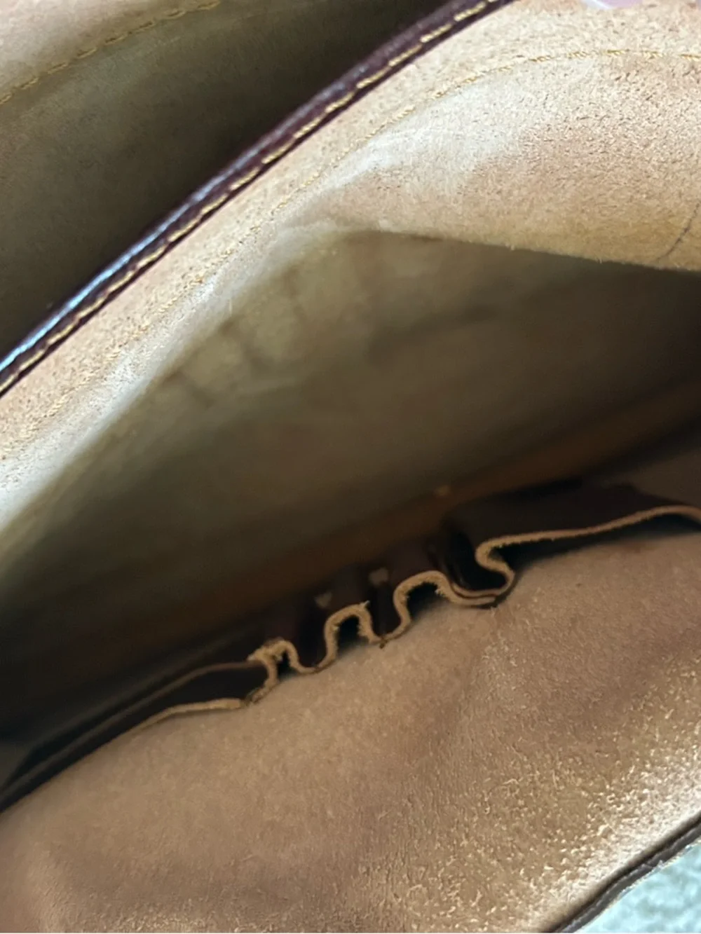 Timmary Classic Brown Leather Men's Briefcase with Gold-Tone Lock