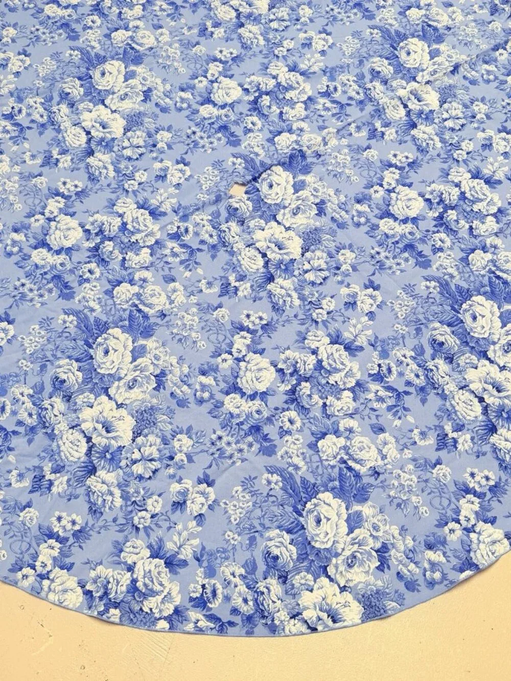 Charter Club Round Cotton Blue Roses Tablecloth 5 Napkins Cottage Summer Garden