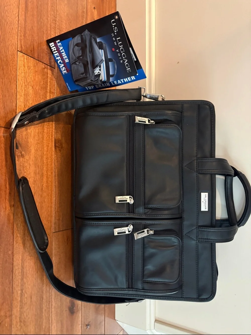 U.S. Luggage Black Leather Laptop Bag - Professional Unisex Business Bag