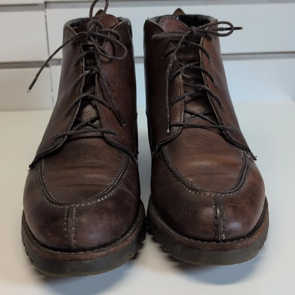 Cole Haan solid quality chukka