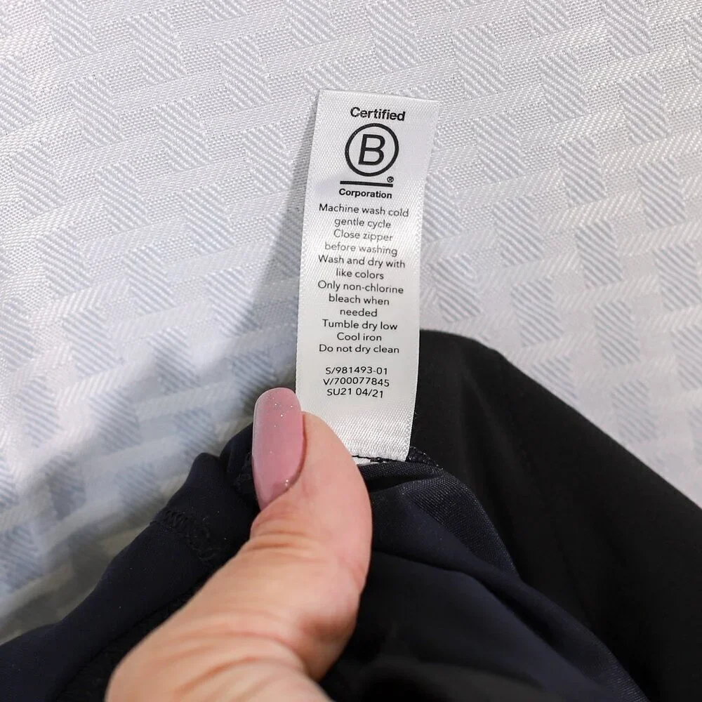 Athleta these size