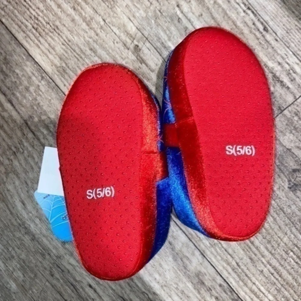 Marvel offers shipper brand