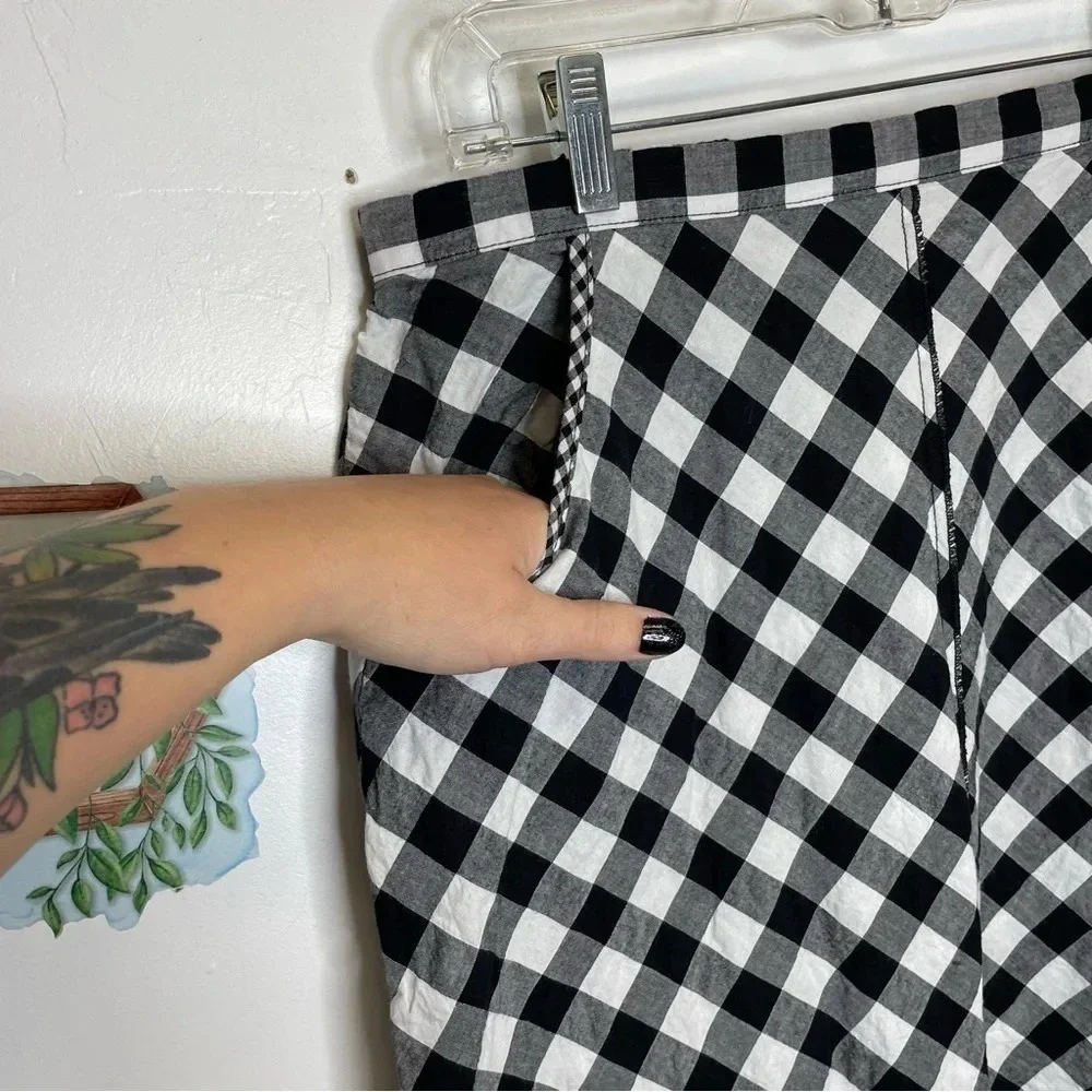 Apropos black and white gingham skirt