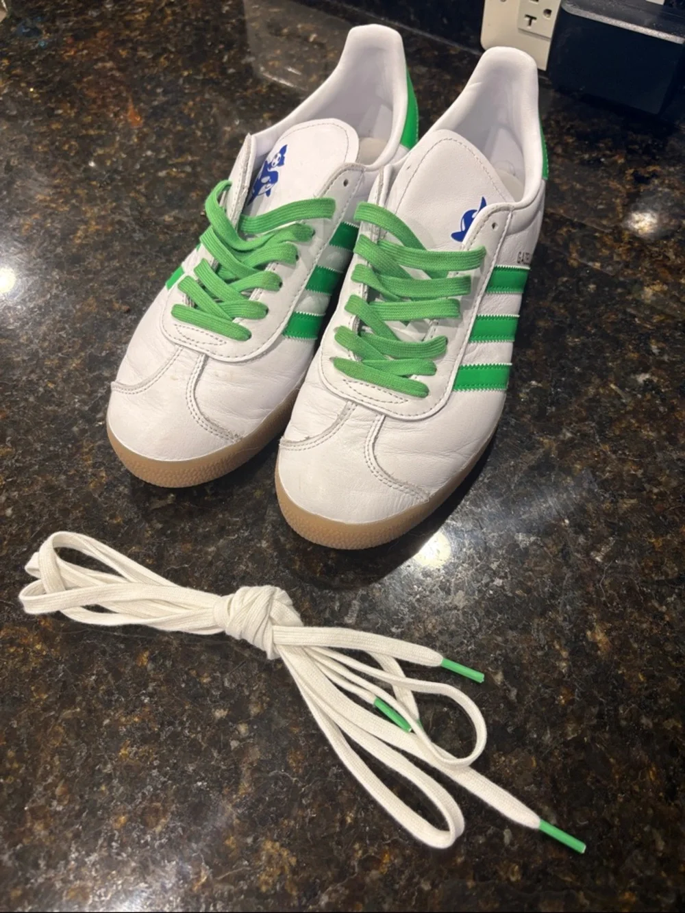 adidas tips green top