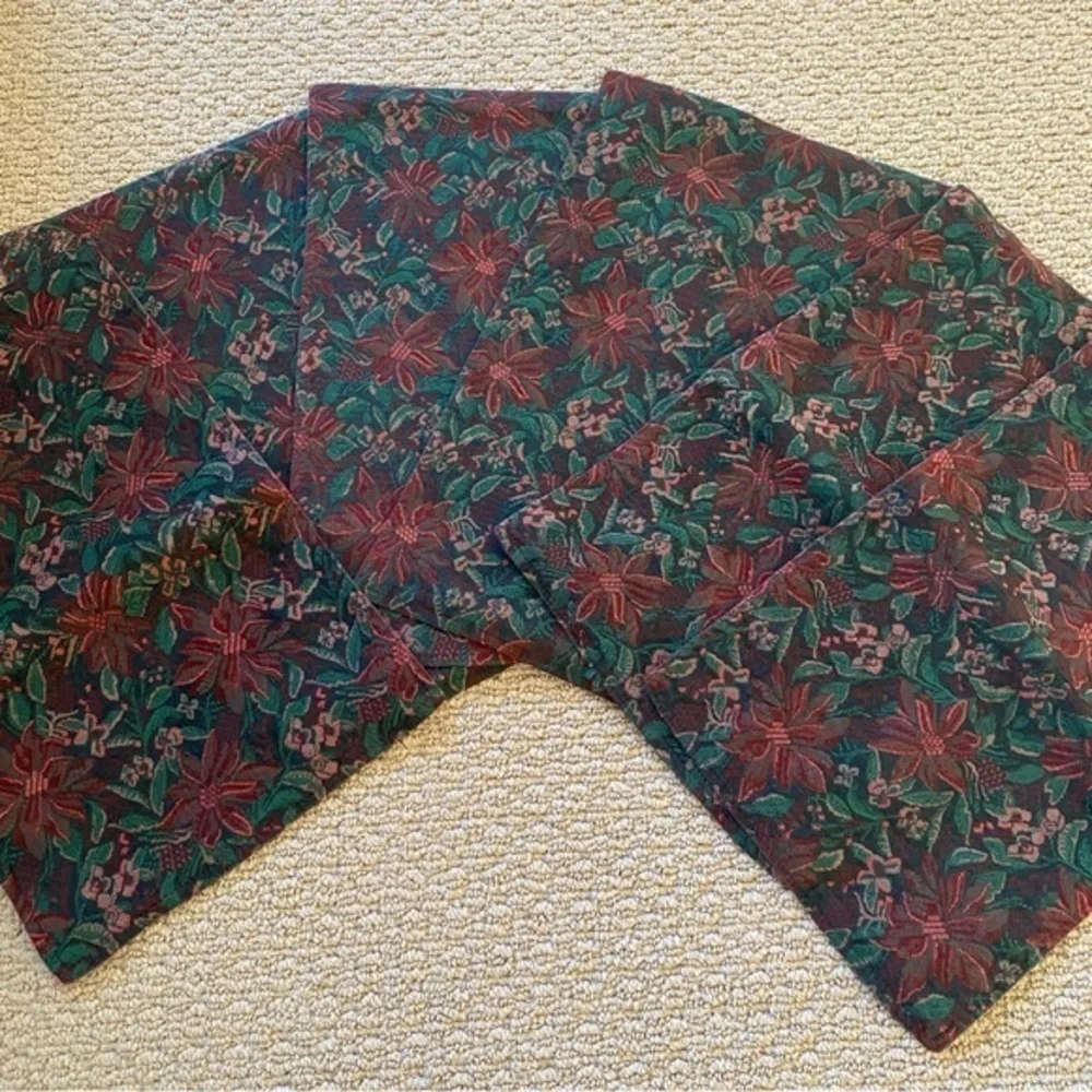 Crate&Barrel color holiday size