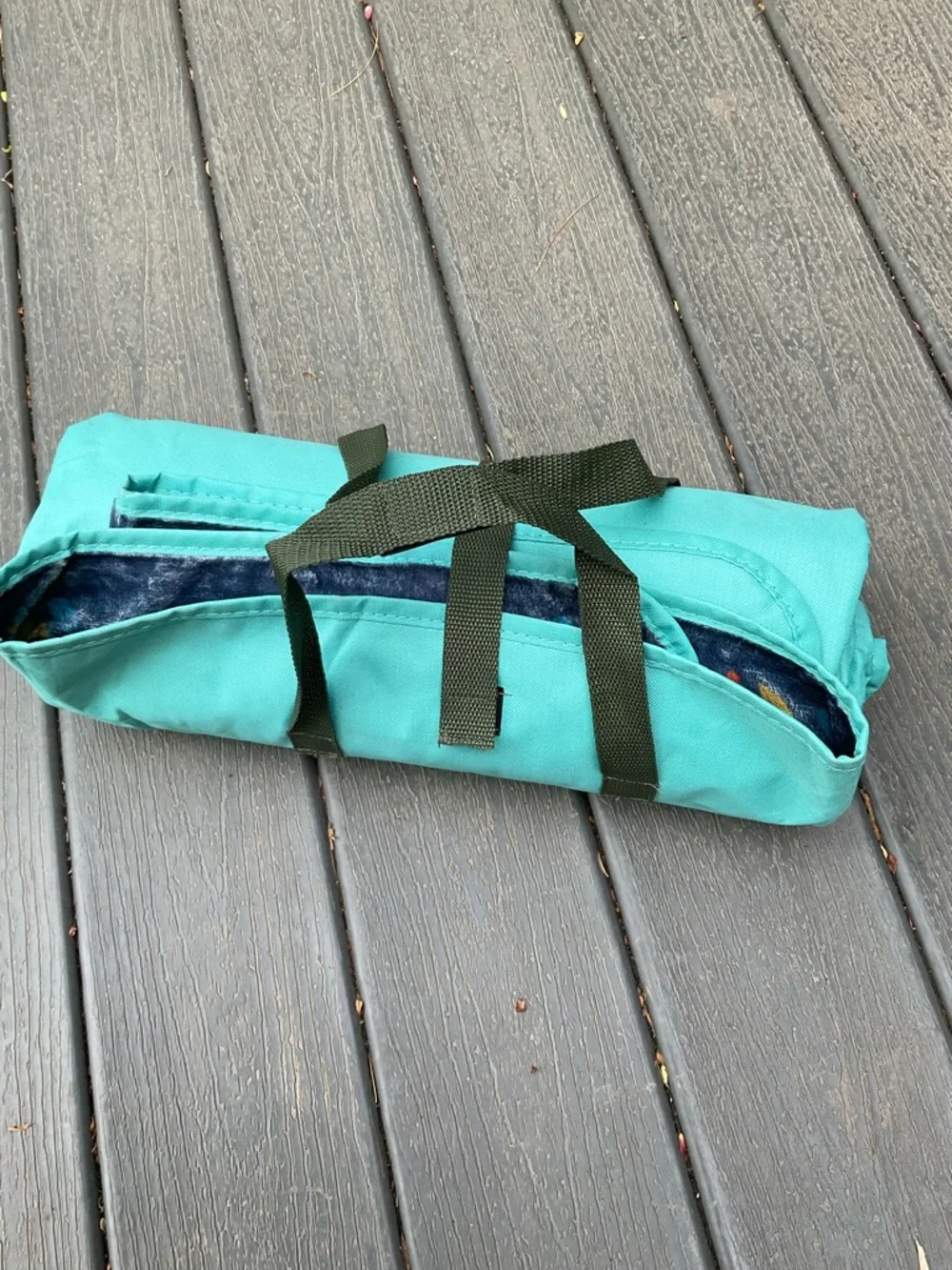 NATURAL LIFE Water Resistant Picnic Blanket 57”x72”Navy Floral w/Teal Border