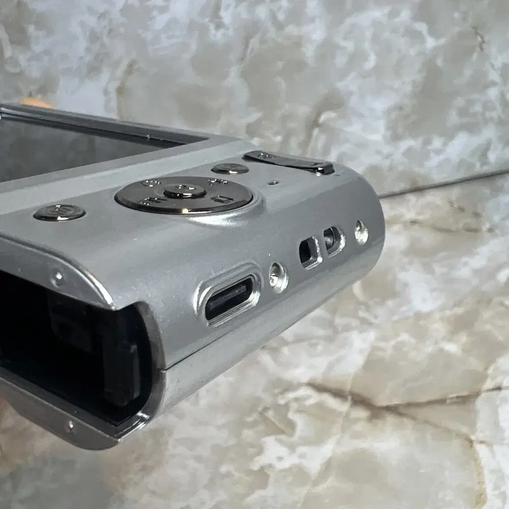 Minolta MND20 44MP Digital Camera 2.7K Ultra HD Video 16X Zoom Tested Working