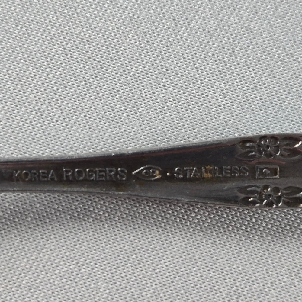 Rogers traditional flatware back