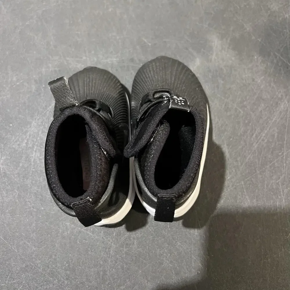 Nike Binzie Boot Toddler Size 4C Black Slip-On Hook & Loop Sneakers BQ5382-002