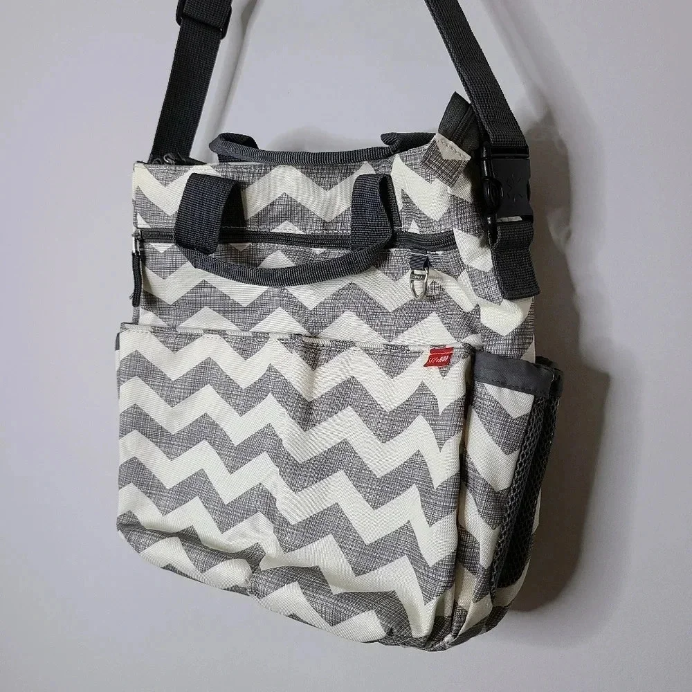 gray mesh diaper