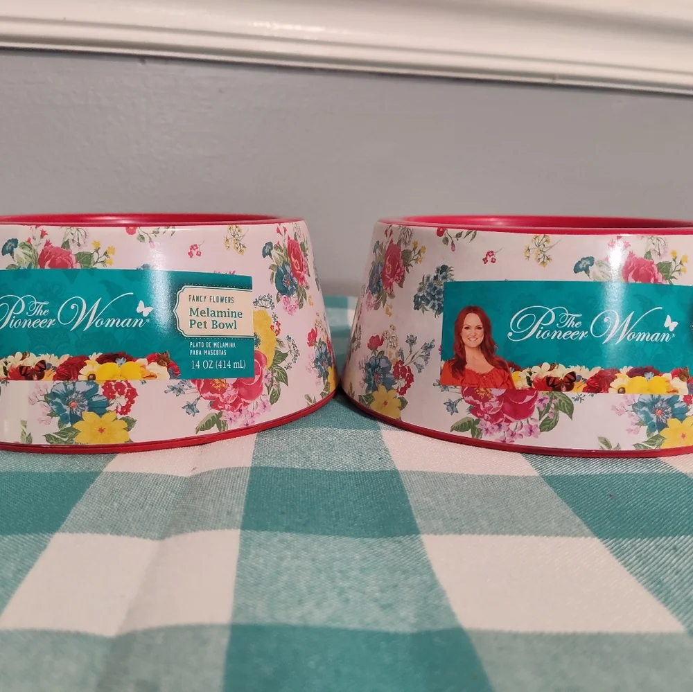 2022 🌺 New Pioneer Woman Fancy Flourish Dog/Cat/Pet Feeder Bowls Set 2