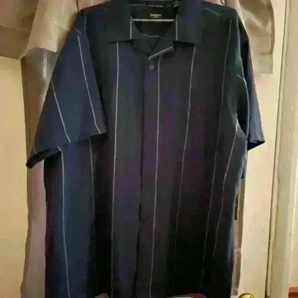 Men’s Haggar short sleeve button down blue with white stripes shirt sz2x (NWT).