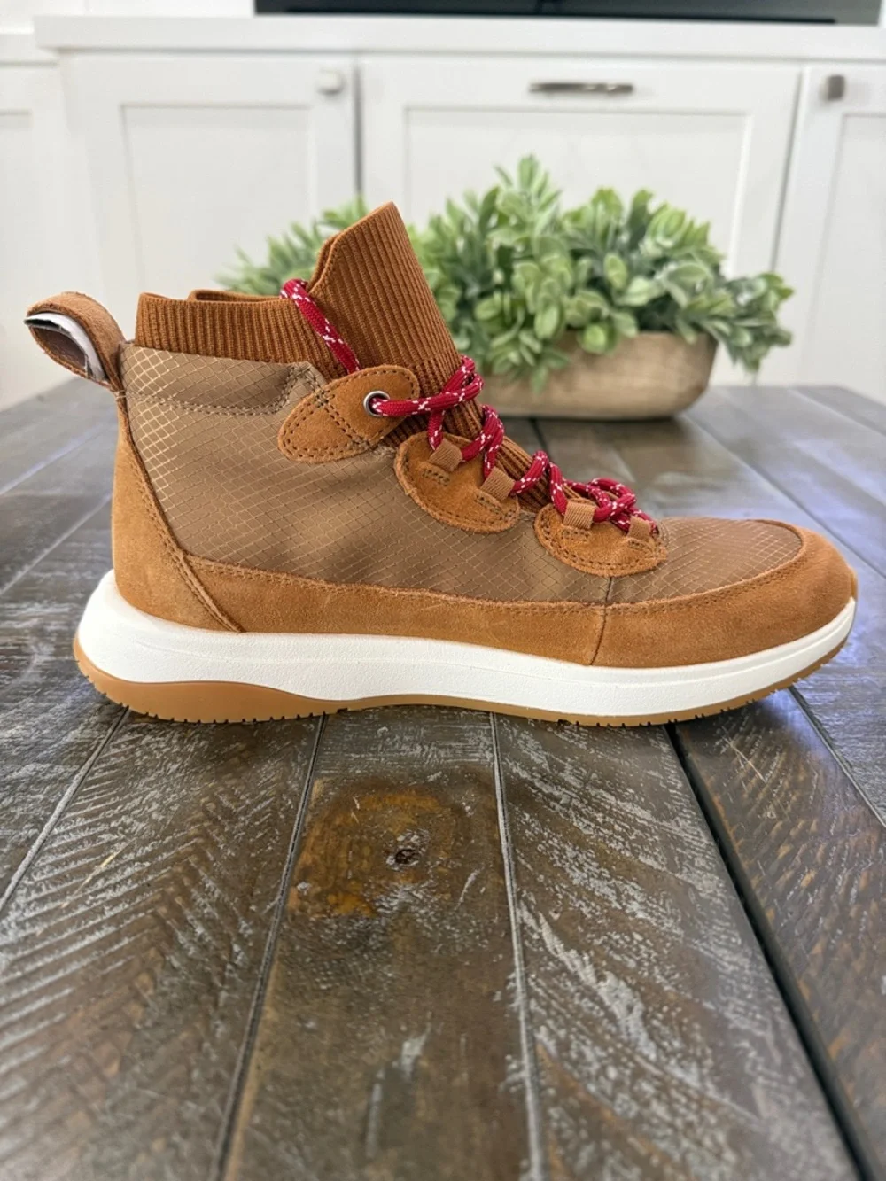 Nurture Response Elias Mixed Platform High-Top Sneaker Boot Size 8