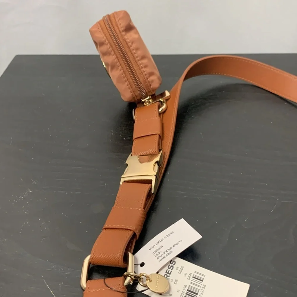 Express 1gold resistant look