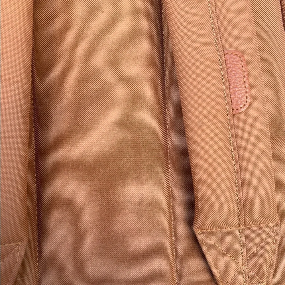 Herschel Supply Company last flaws stains