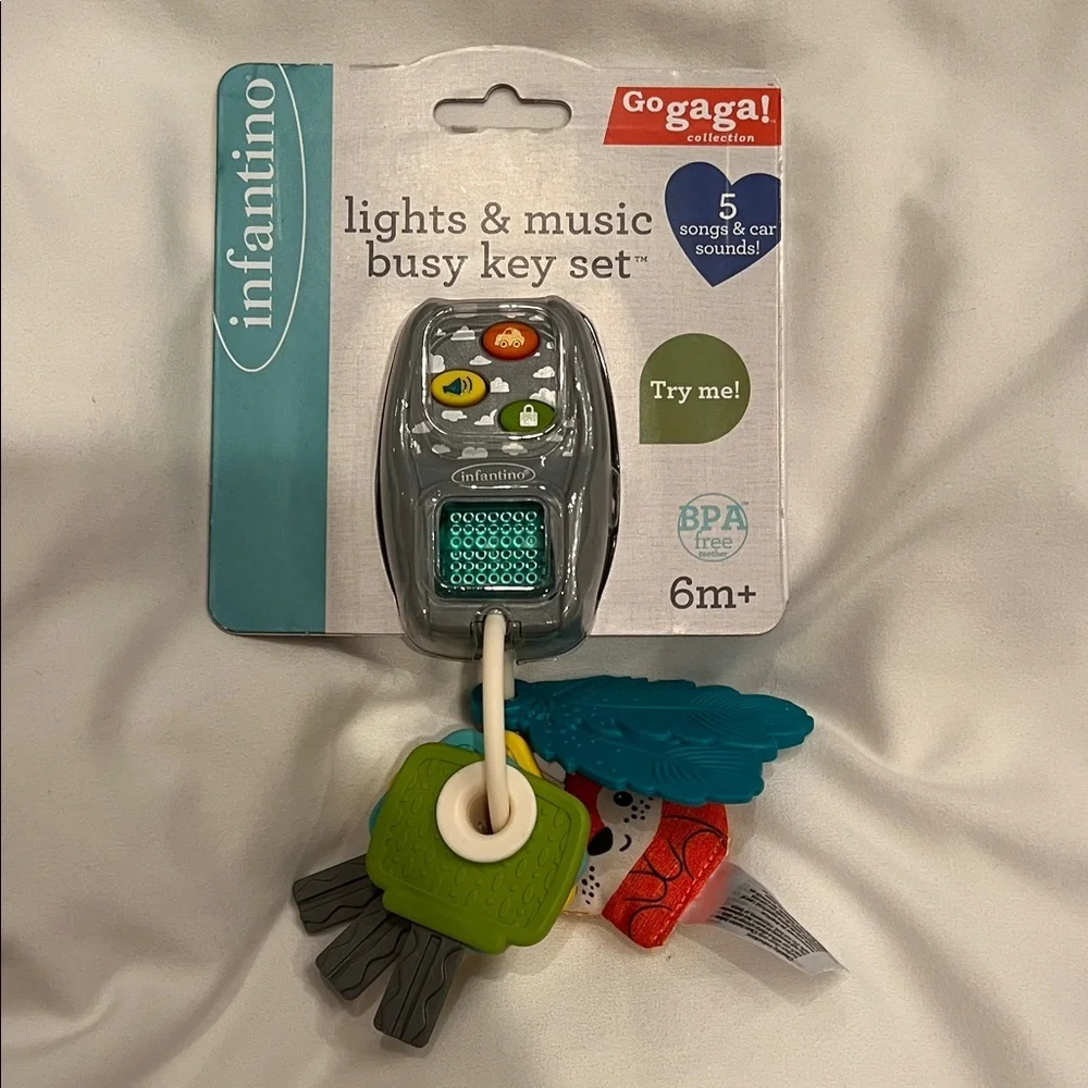 6 mo teether toy Infantino Musical Key Set with Colorful Accents - NWT