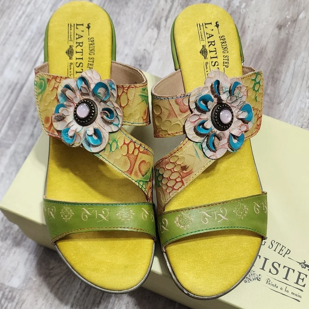 L’Artiste by Spring Step Classical Leather Flower Wedge Sandals Comfort Size 9