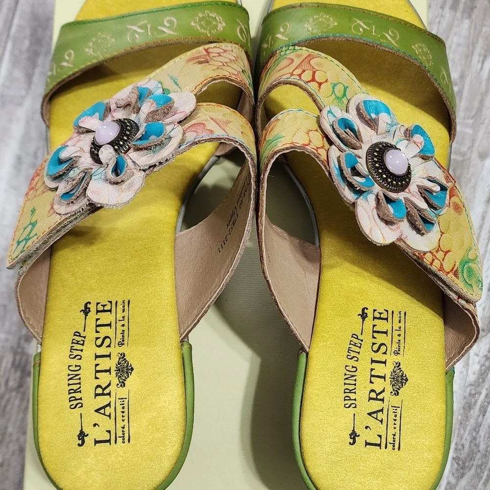 L’Artiste by Spring Step Classical Leather Flower Wedge Sandals Comfort Size 9