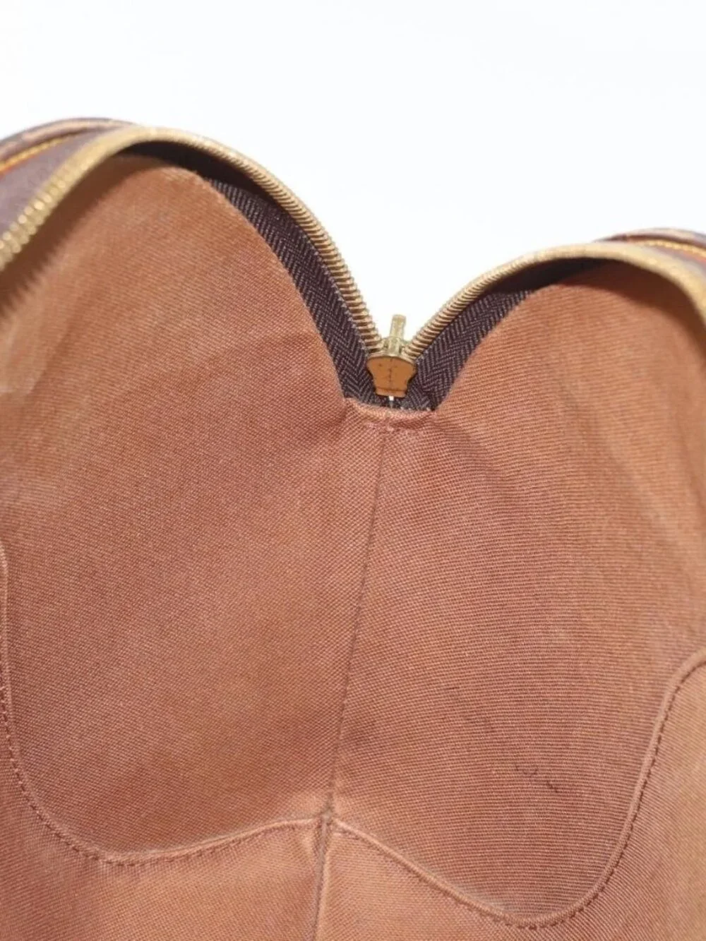 LOUIS VUITTON Monogram Ellipse MM Hand Bag