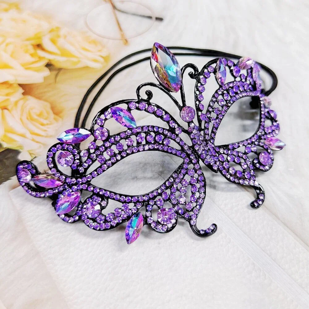 Handmade mask shine