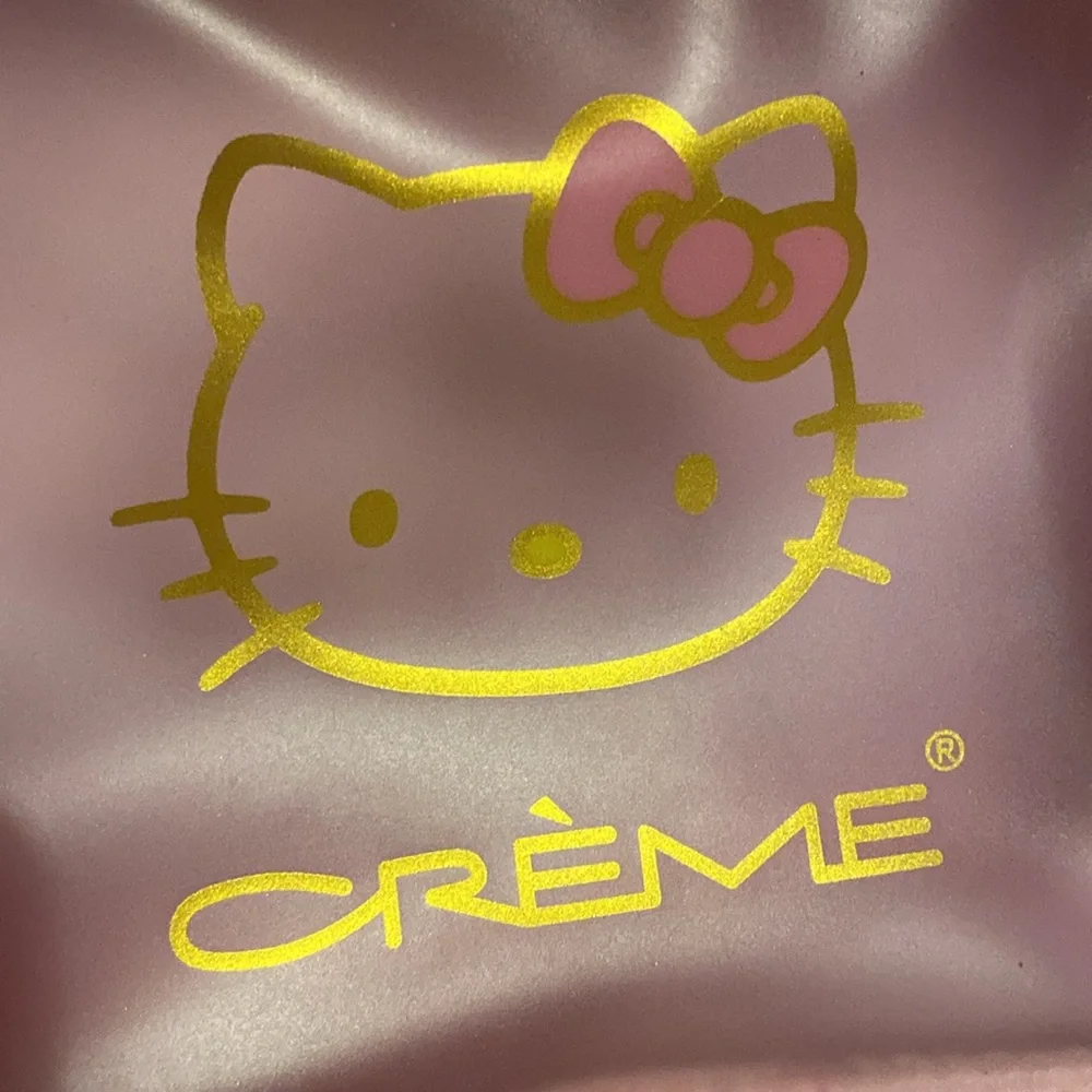 ***NWT*** HELLO KITTY BEAUTY TRAVEL‎ CASE