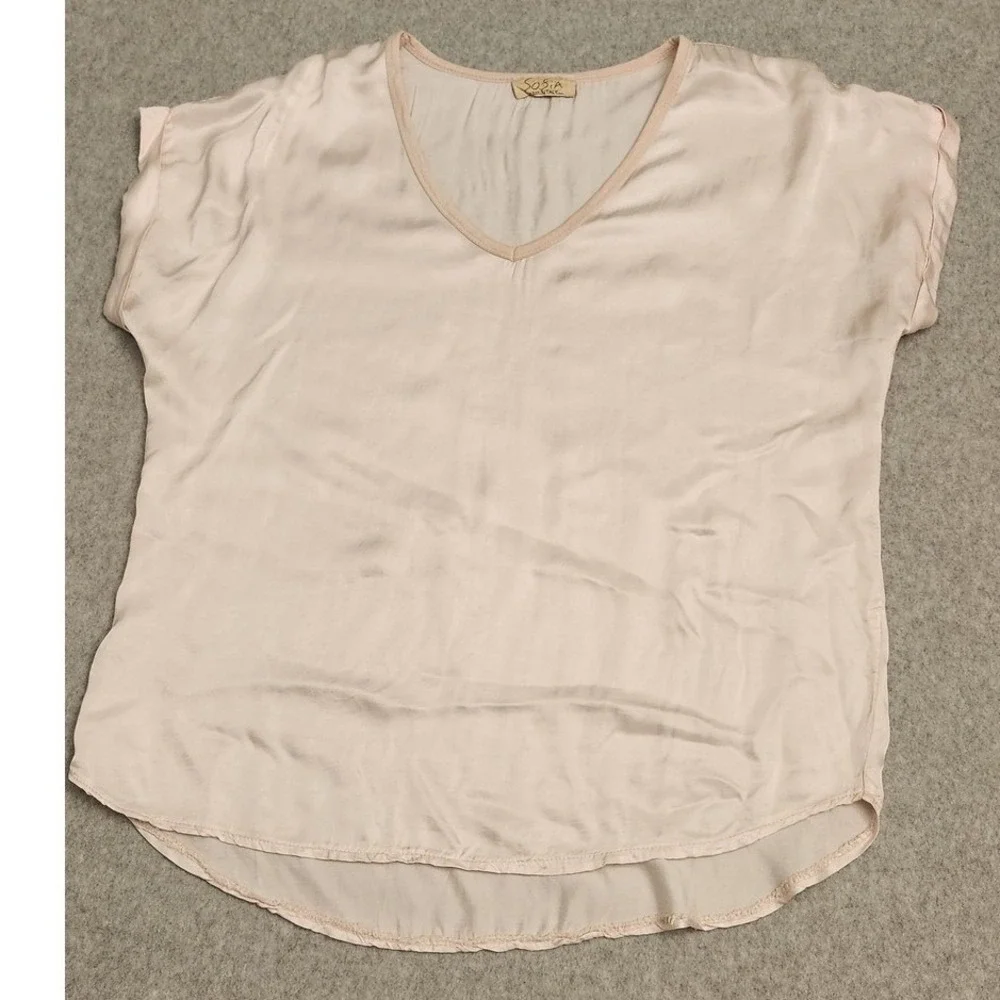 Sosia Shirt Womens Medium V‎ Neck Made in Italy Rayon Viscose Lightweight Top