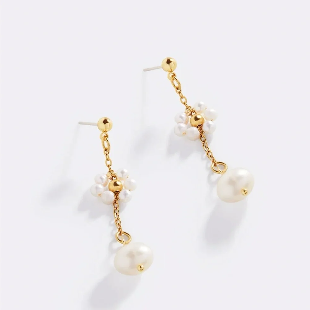 Mint & Lily. Chic Gold and Pearl Cluster Earrings. NWT