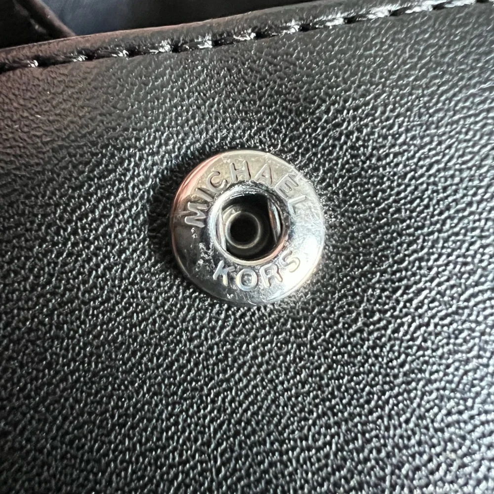 Michael Kors zippy #unisex
