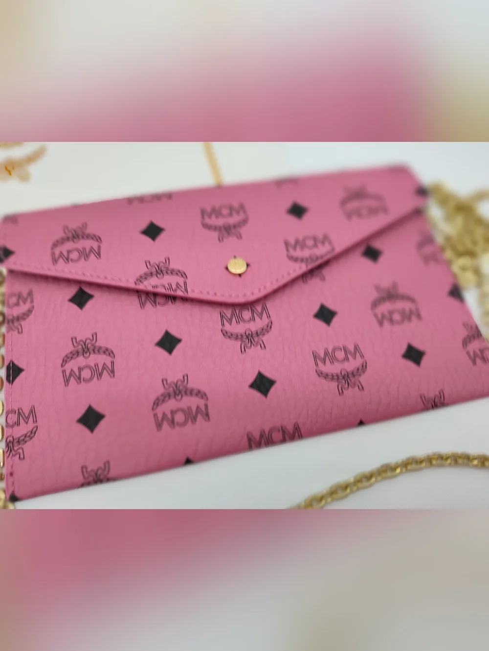 MCM authentic clutch functional