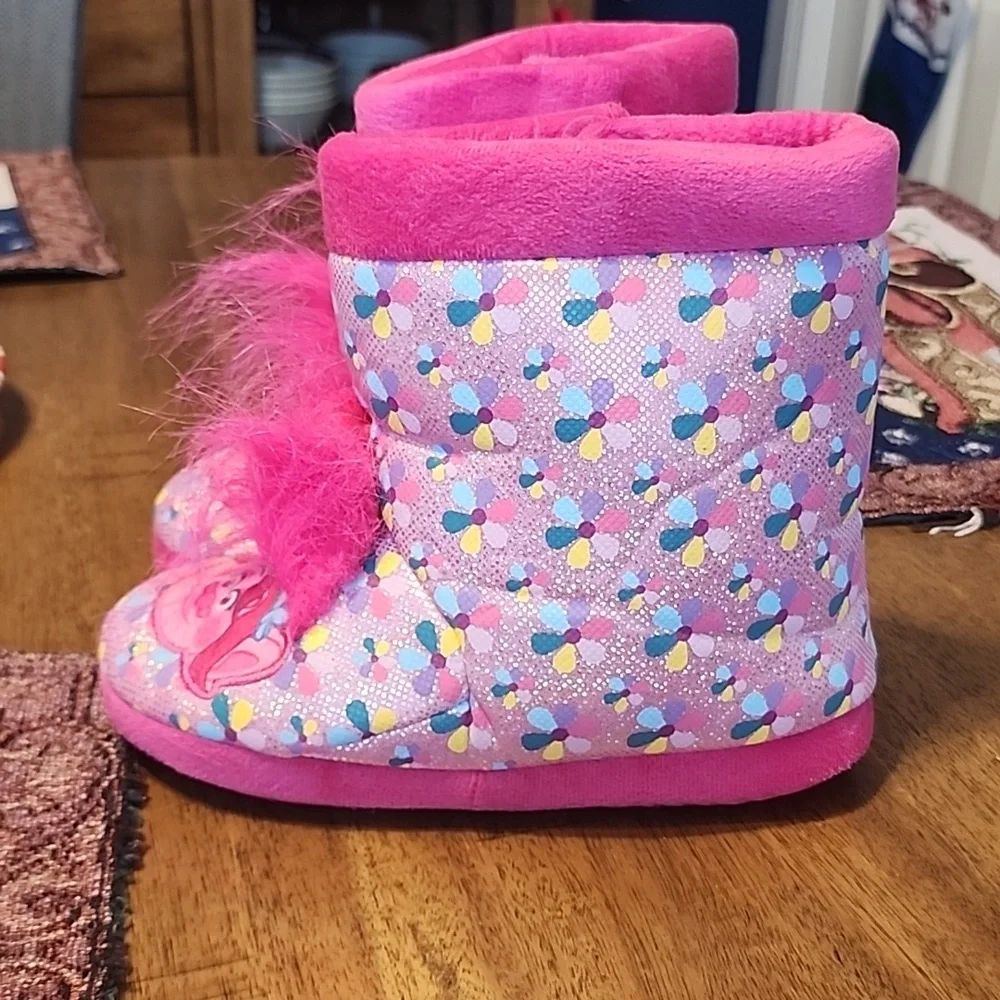 Trolls slippers sz