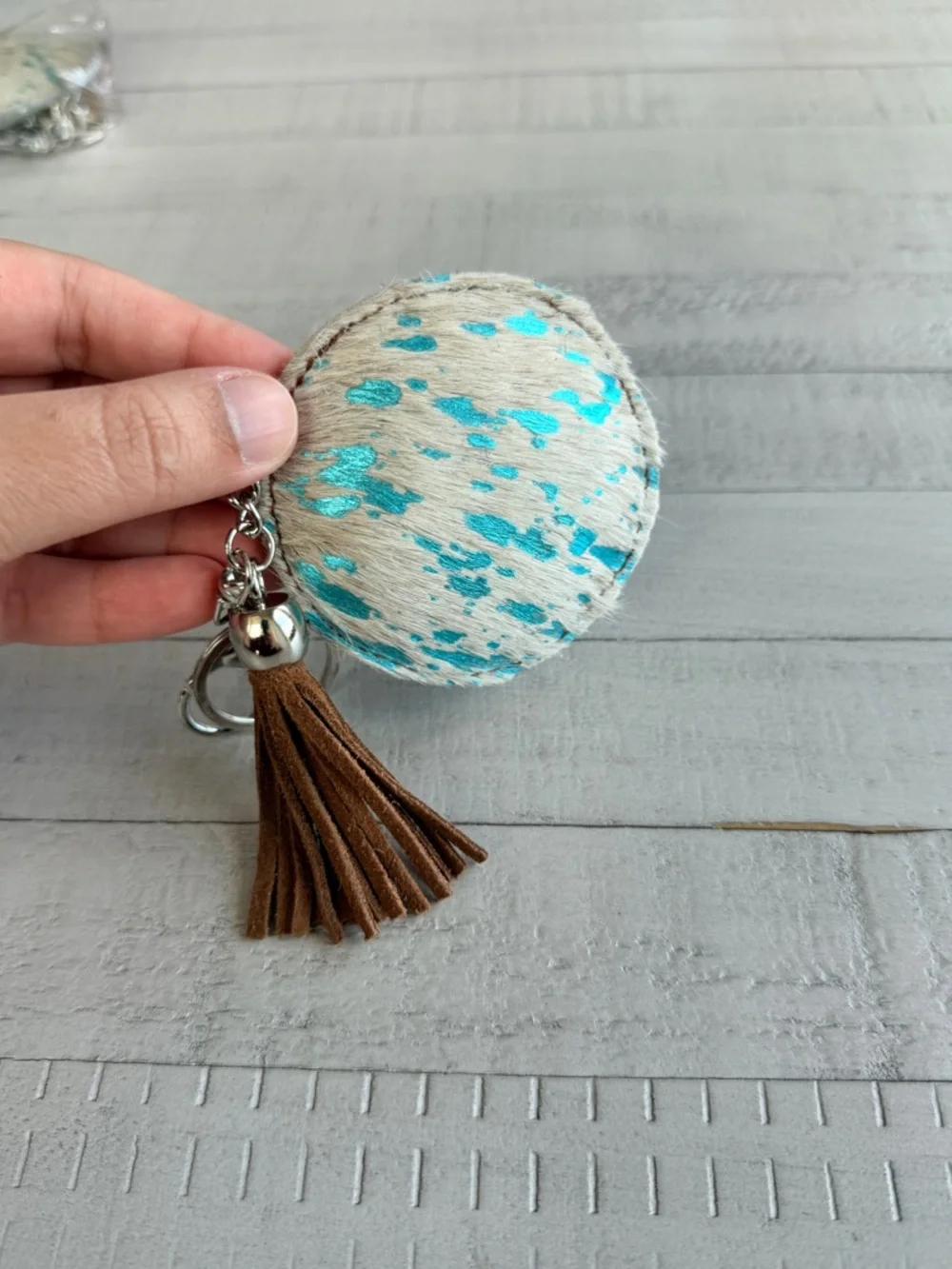 white easy tassel