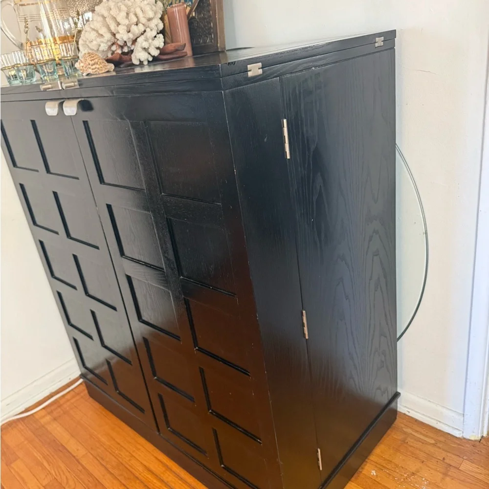 Crate&Barrel rectilinear lined from