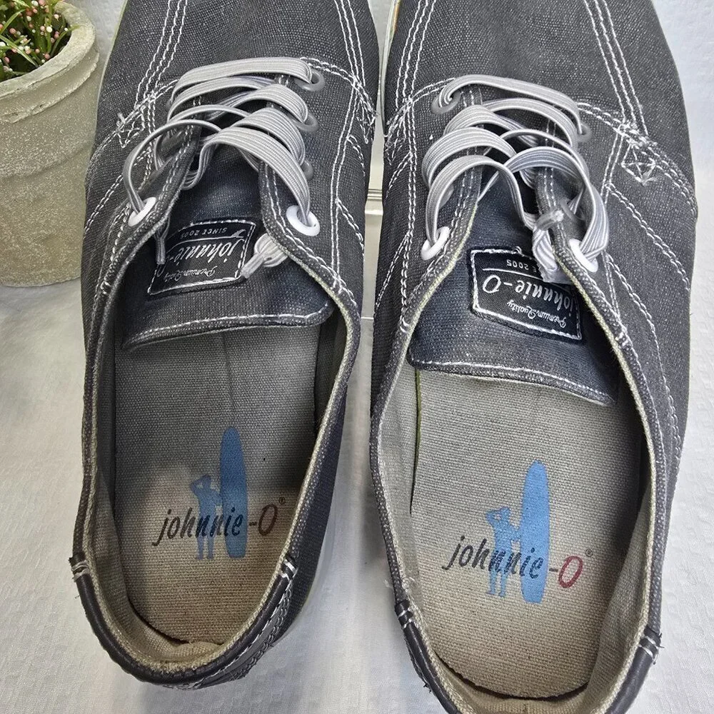 johnnie-O canvas shoe