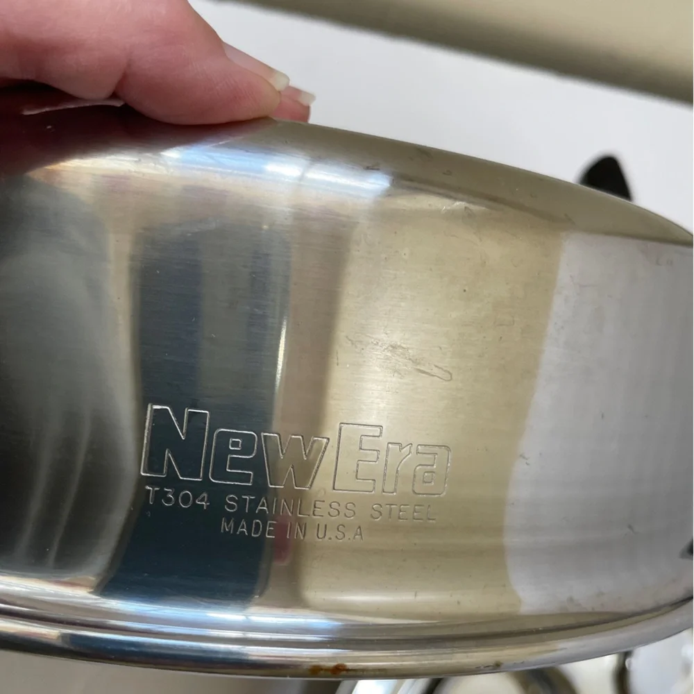 VINTAGE NEW ERA STAINLESS‎ STEEL SKILLET WITH LID AND EGG POACHER