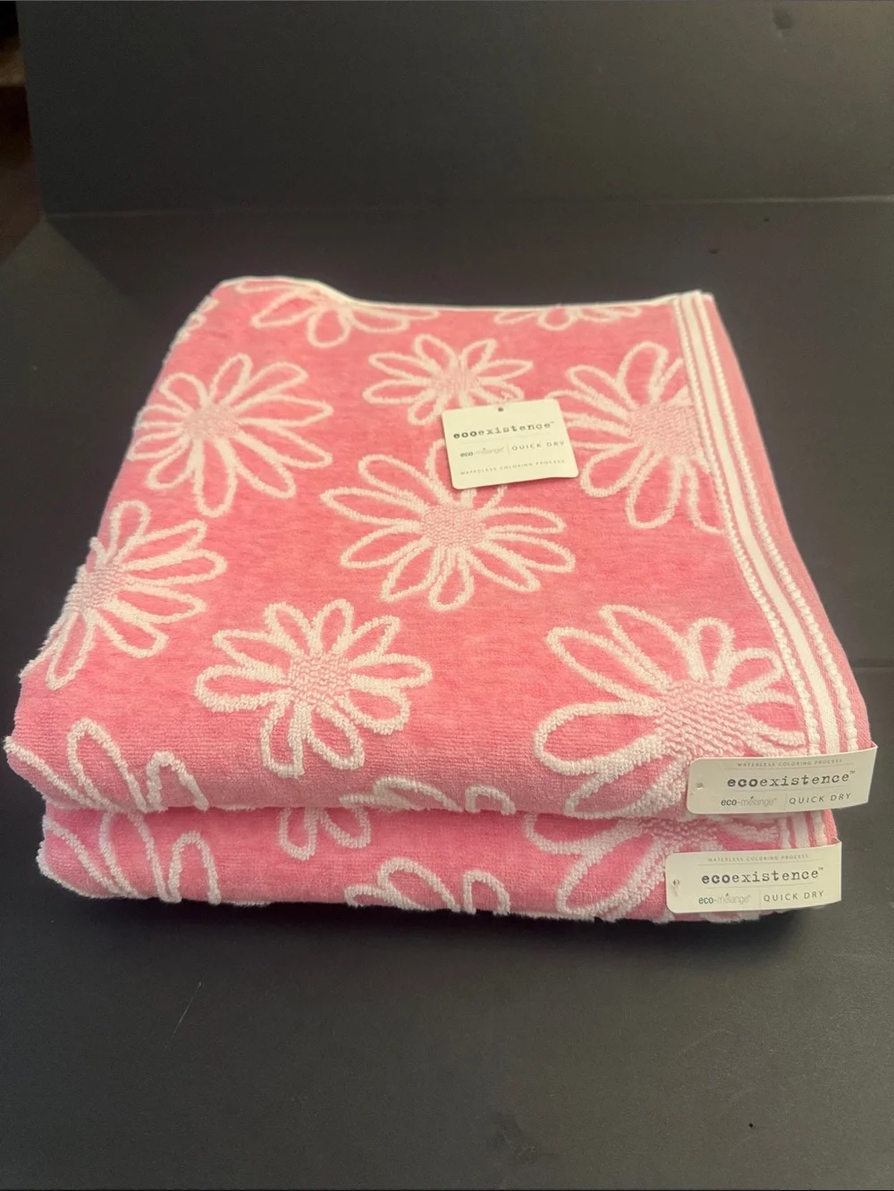 Ecoexistence Eco-Melange patterned #pinkwhitetowel reversible