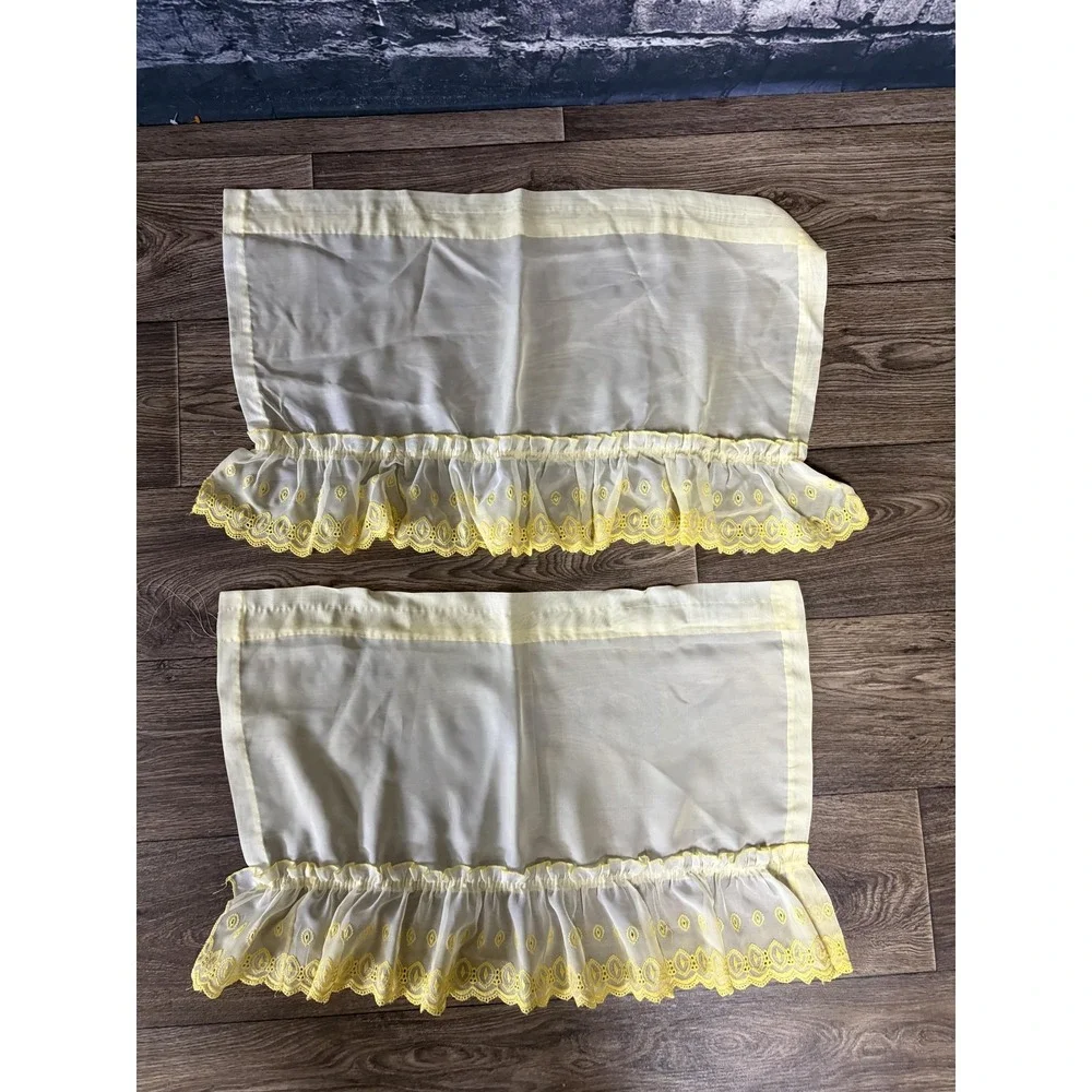 Source Unknown yellow ruffled