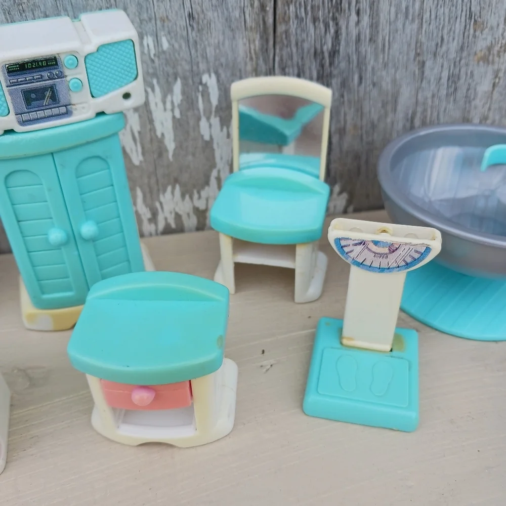 Vintage Toys R Us My Sweet Home Plastic Dollhouse Furniture‎ 13 Pieces Lot Set