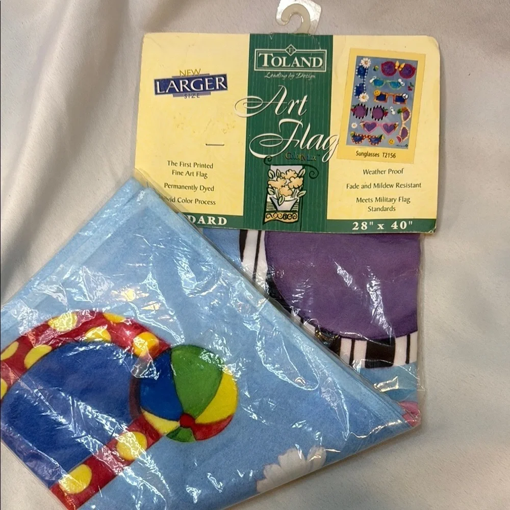 Toland Large Art Flag, 28x40, colorful Sunglasses Summer Design, NWT
