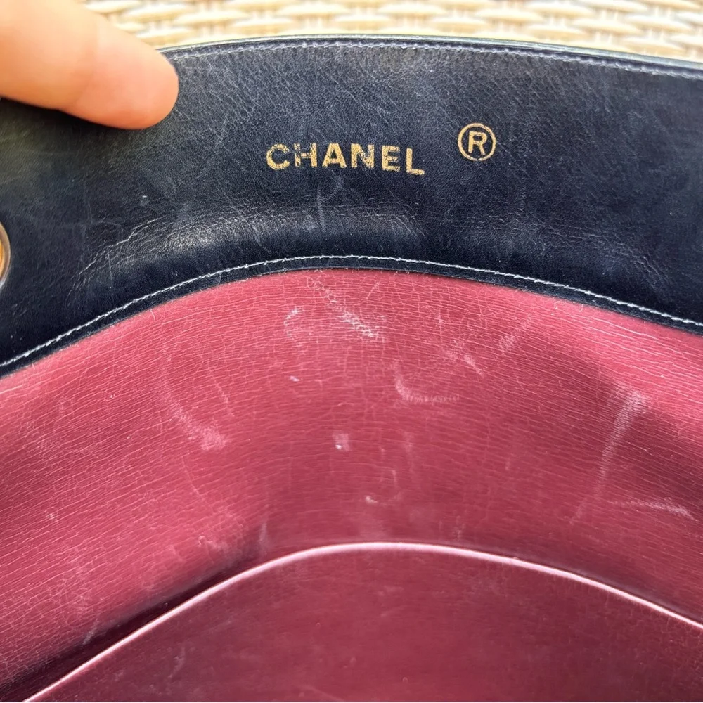 CHANEL tote open pocket