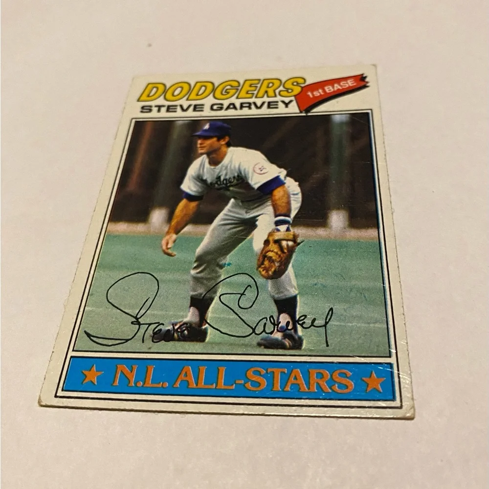 Steve Garvey 1977 Topps Baseball Card Vintage Collectible